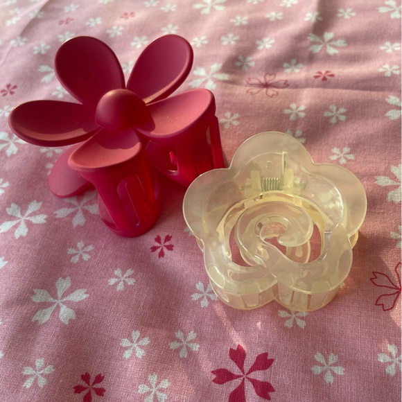 Flower Clips - Picture 3 of 7